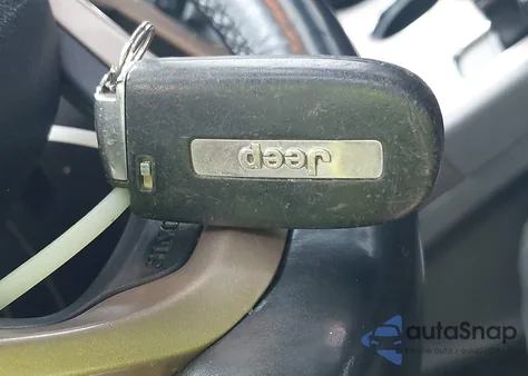 2014 Jeep Grand Cherokee Altitude z USA, uszkodzony, nr VIN 1C4RJFAG5EC571234